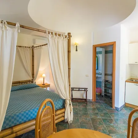 Apart-hotel Luna Di Ponente 2*